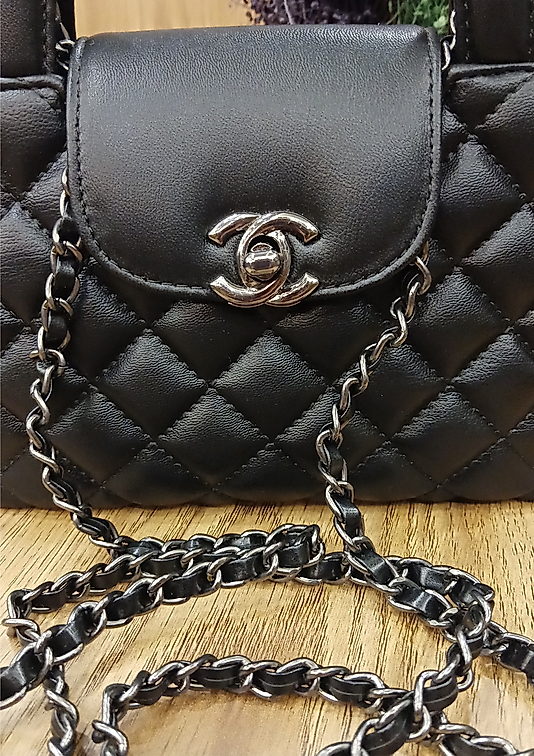 Chanel Kelly Mini Siyah Gümüş Detay