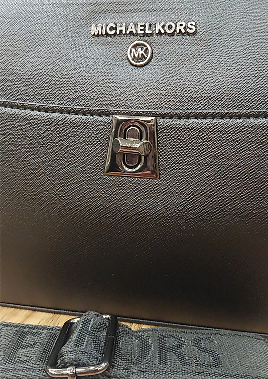Michael Kors Kolonlu