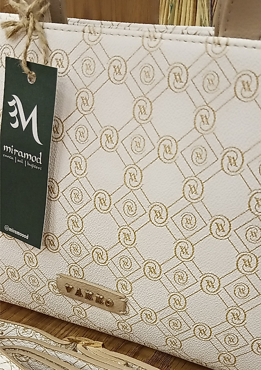 Vakko Kare Kol